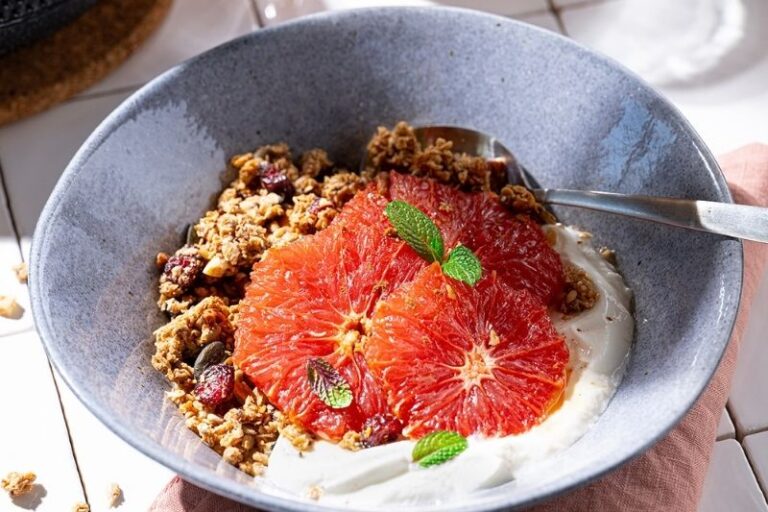 Granola au pamplemousse rose