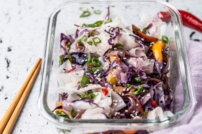 Nouilles de riz et légumes sautés