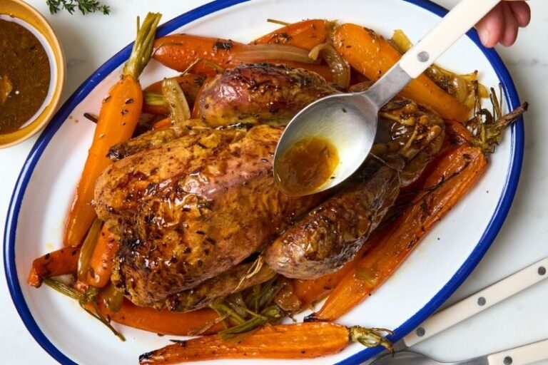 Pintade rôtie et carottes au miel