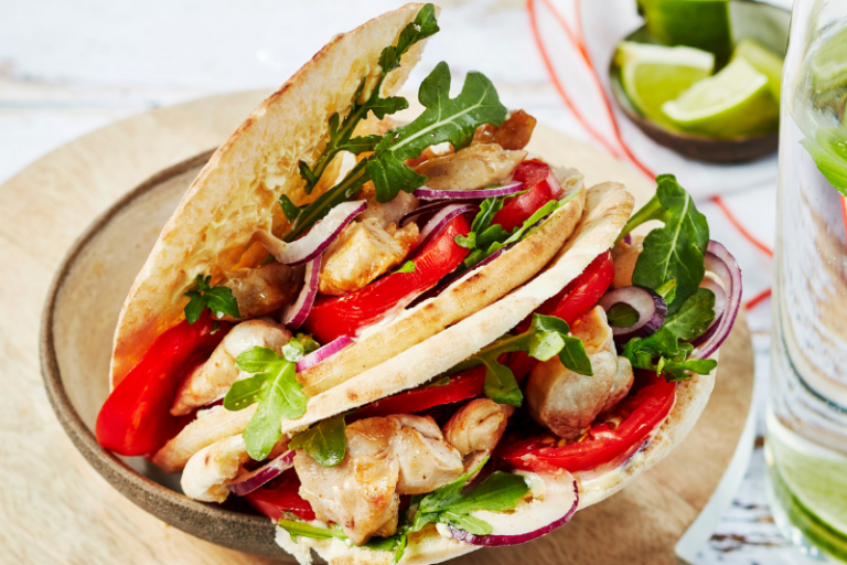 Pains pita au lapin au paprika