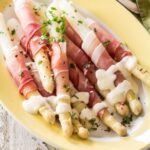 Asperges blanches sauce Reblochon