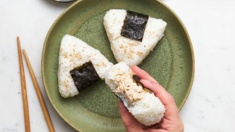 Onigiri thon mayo et oignon