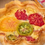 Tarte aux tomates multicolores au fromage