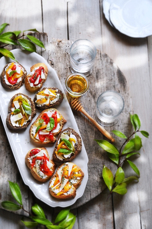 recette de Tartines fromagères au trio de poivrons