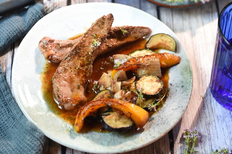 Canard à la plancha et aux légumes d’été
