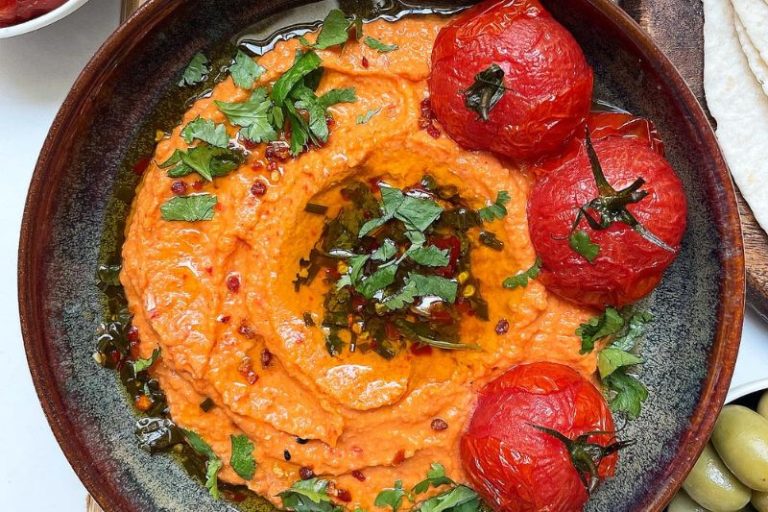 Houmous aux tomates et poivrons grillés