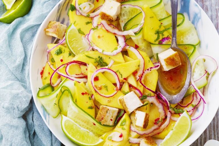 Salade sucrée salée à la mangue