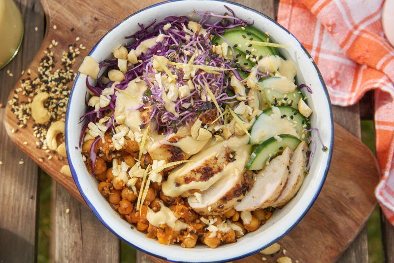 Salade de poulet au chou rouge