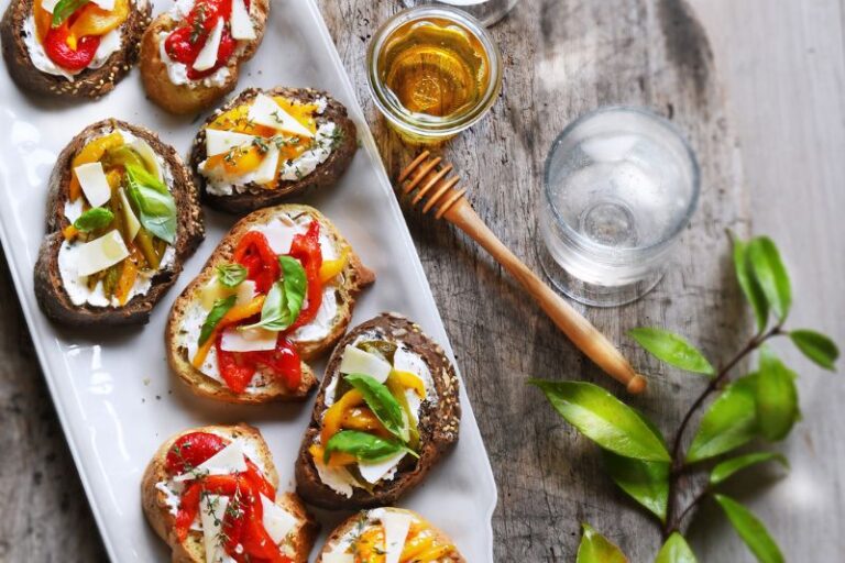 Tartines fromagères au trio de poivrons