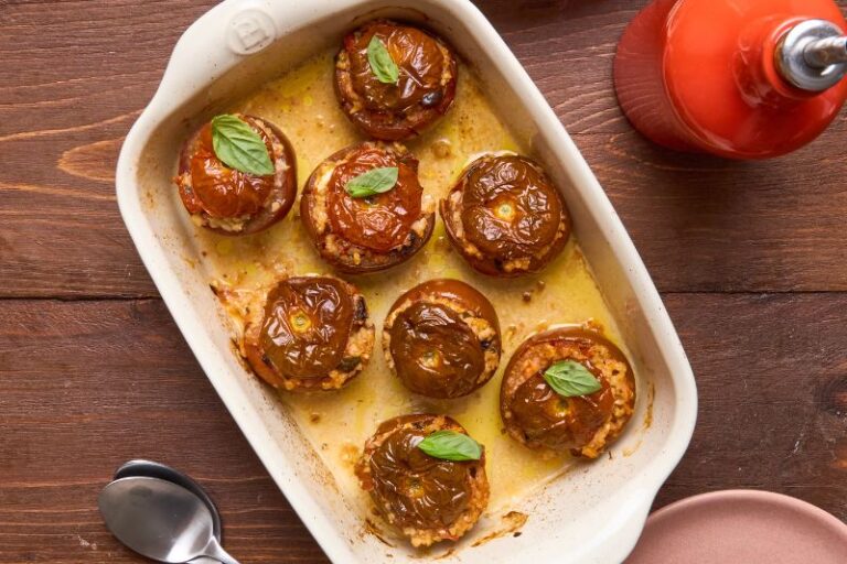 Tomates farcies aux olives et boulgour