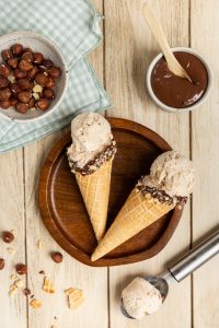 recette de Glace à la noisette et cône gourmand