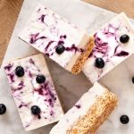 Barres glacées au skyr et aux myrtilles