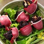 Brochettes de pruneaux farcis et magret