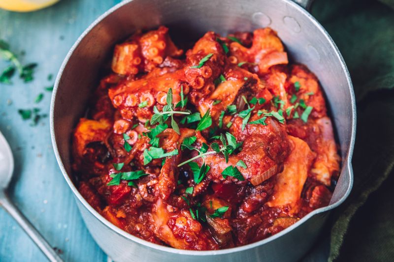Cocotte de poulpe à la sauce tomate