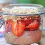 Crumbles de rhubarbe et fraise