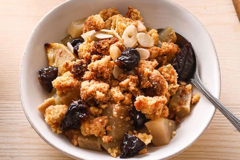Crumble poires et pruneaux d’Agen