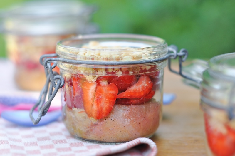 recette de Crumbles de rhubarbe et fraise