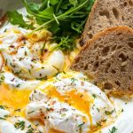 Oeufs à la turque à l’aneth