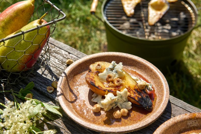 Poires grillées aux noisettes et Gorgonzola