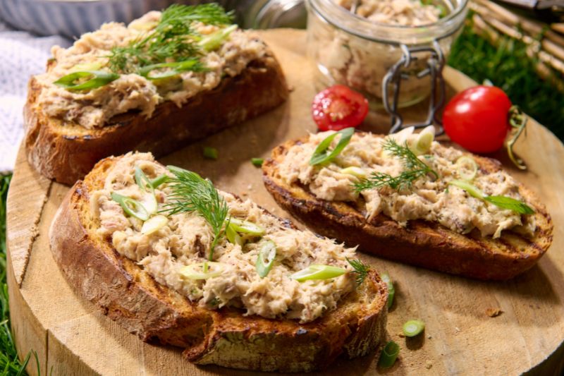 Toasts de rillettes de maquereau