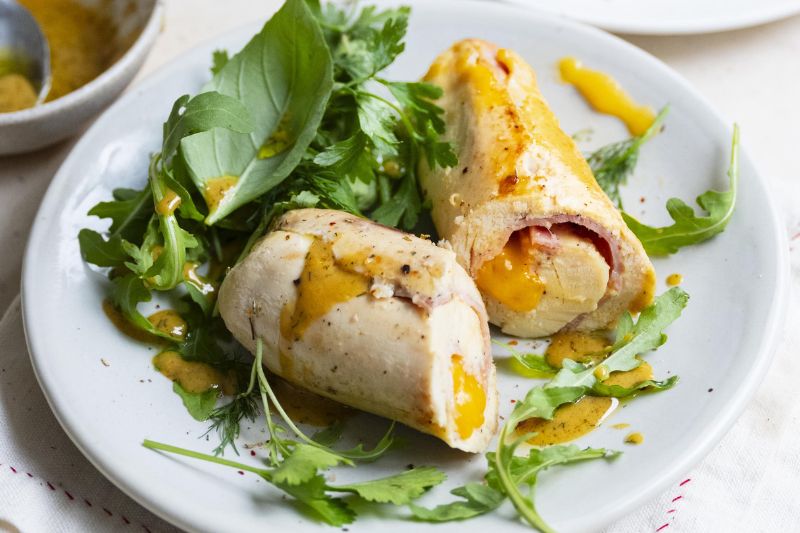Roulés de poulet au jambon et cheddar