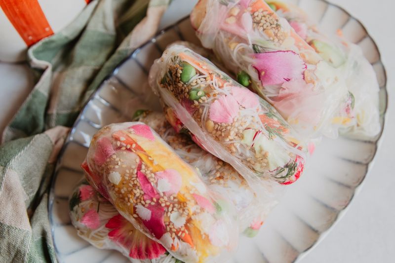 Rouleaux de printemps et sauce tahini