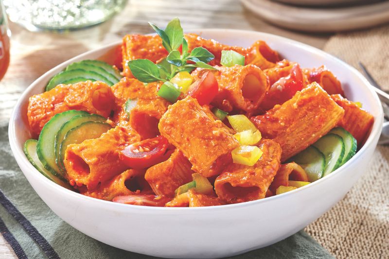 Salade de rigatoni au pesto de poivron