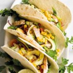 Tacos au poulet et au maïs