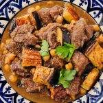 Tajine d’agneau aux aubergines et au miel