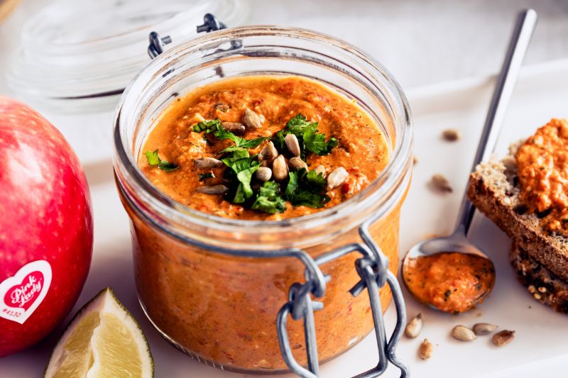 Tartinade d’été aux pommes et poivrons