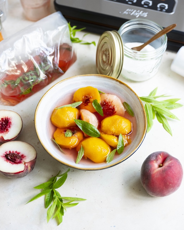 recette de Pêches au sirop à la verveine
