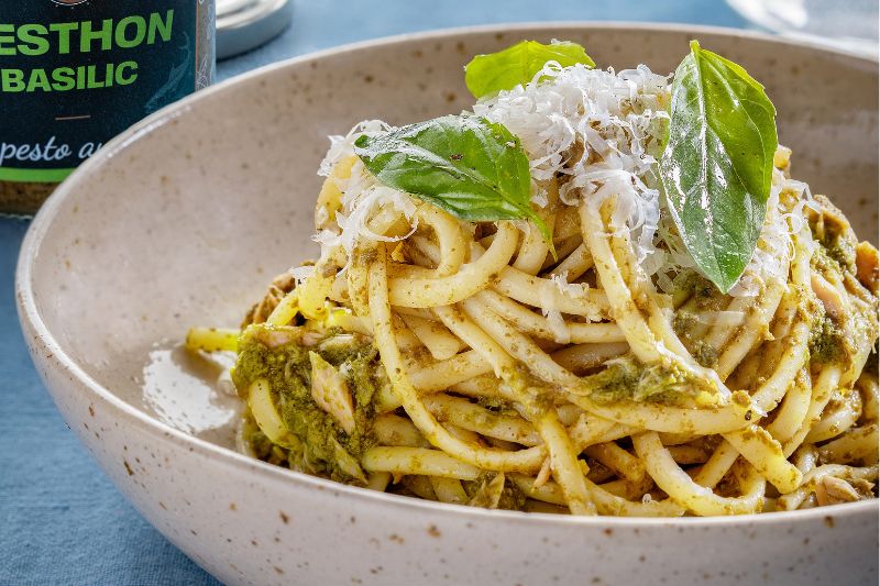 Spaghetti Pesthon basilic