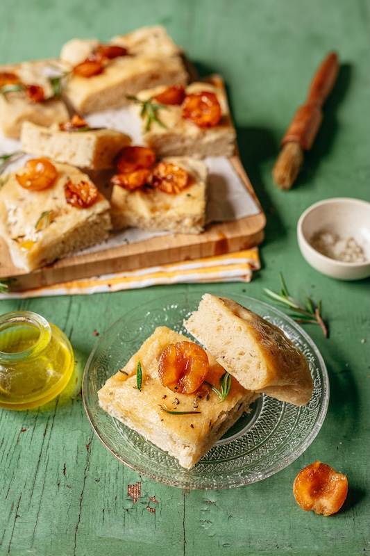 recette de Focaccia aux mirabelles et romarin
