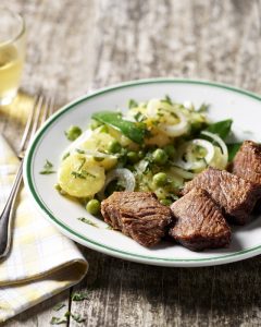 recette de salade de pommes de terre aux travers