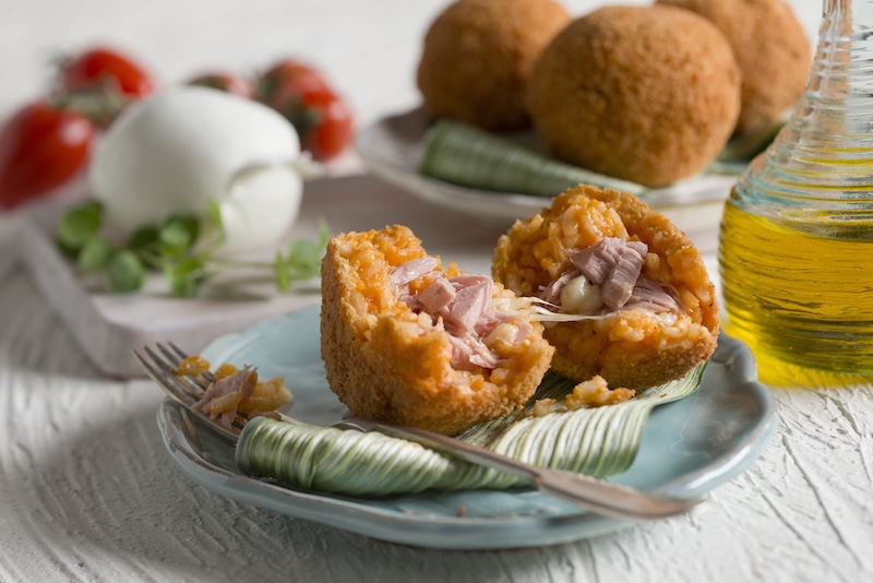 Arancini crémeux au thon et à la mozzarella