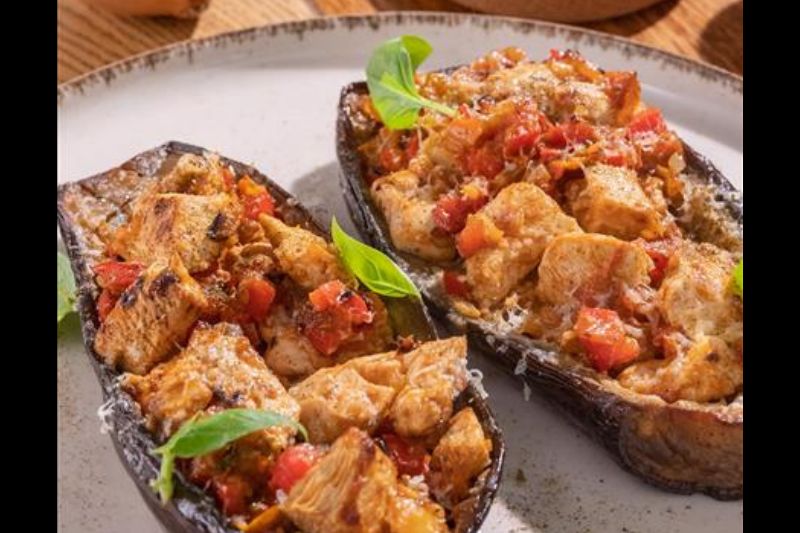 Aubergines farcies à la pintade