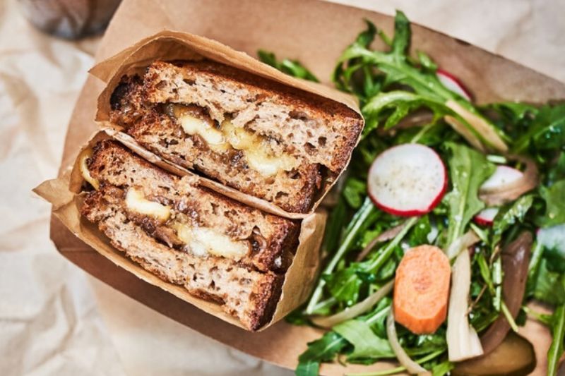 Grilled cheese au Morbier et oignons
