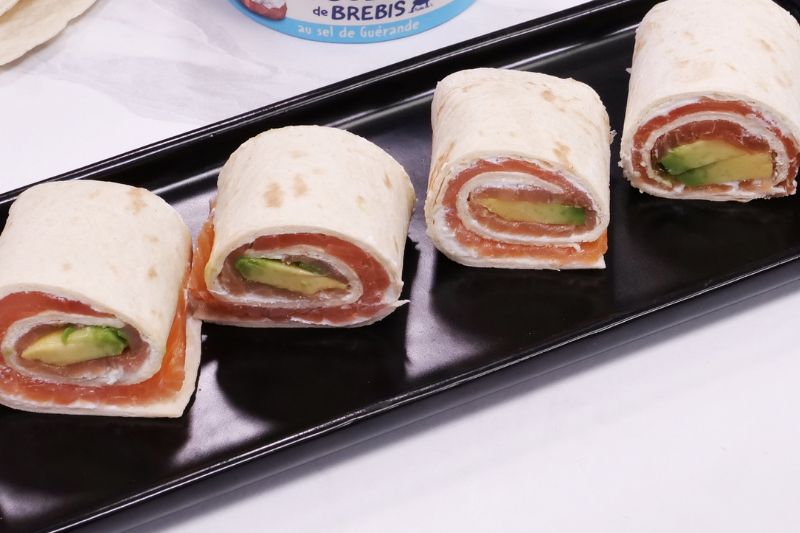 Roulés de tortilla au saumon fumé