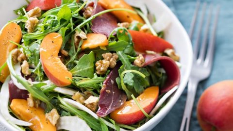 Salade d’abricots au magret fumé