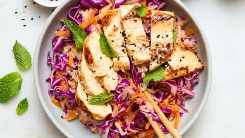 Salade thaï au poulet grillé