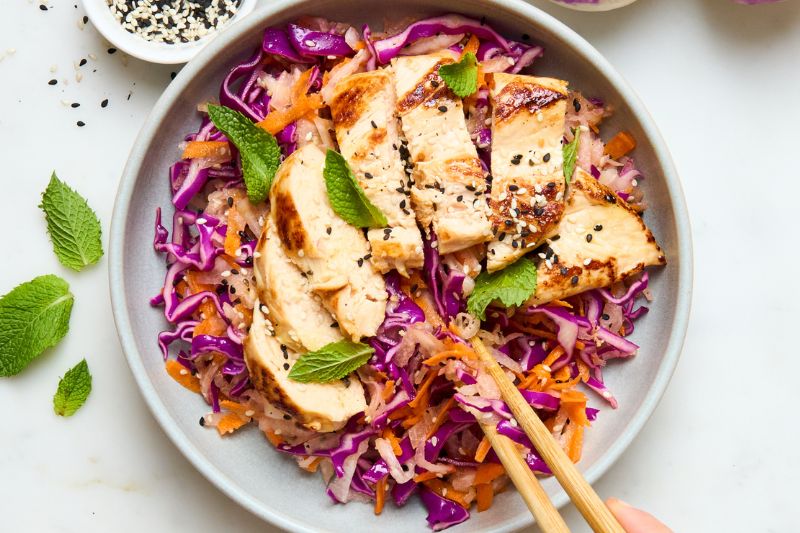Salade thaï au poulet grillé