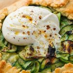 Tarte rustique aux courgettes et à la burrata