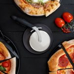 Roulette à pizza Microplane