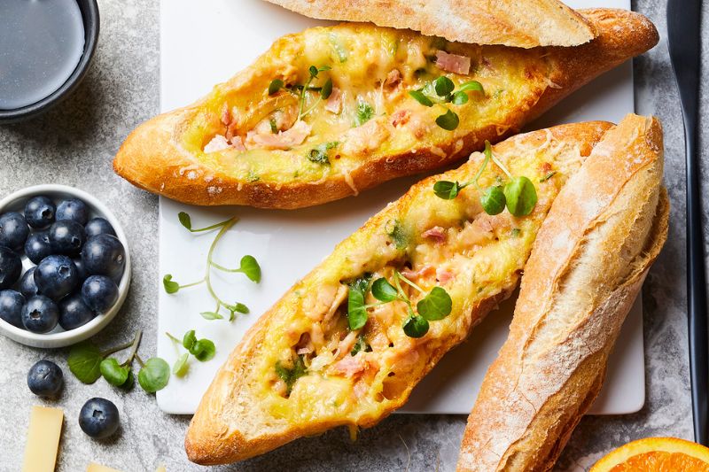 Baguettes garnies au jambon et à l’Appenzeller