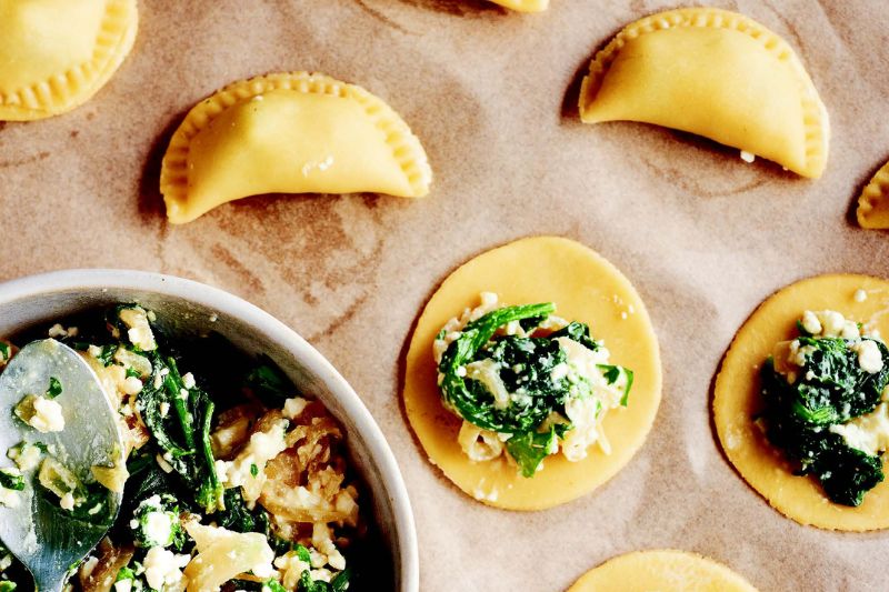 Empanaditas au fromage et aux épinards