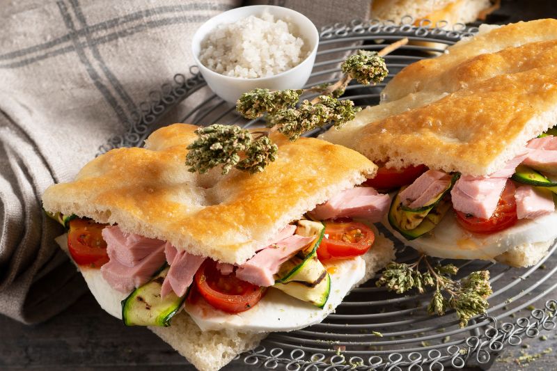 Focaccia farcie au thon