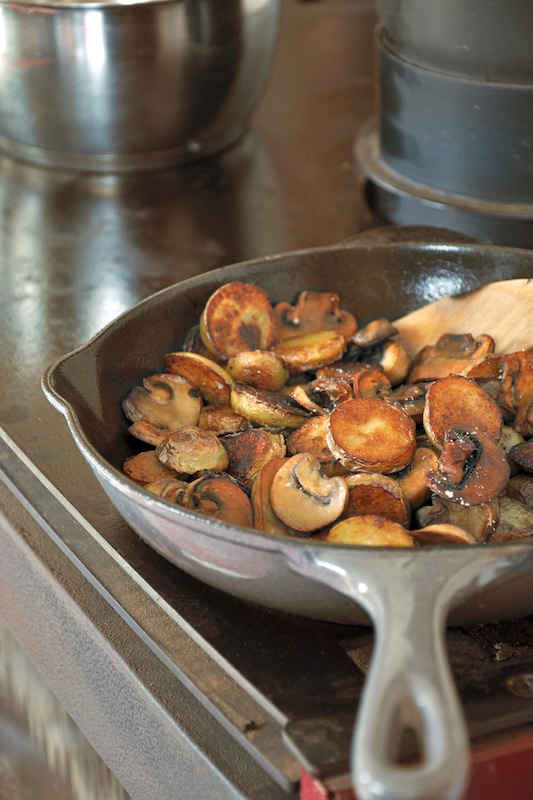 recette de Poêlée de pommes de terre aux champignons