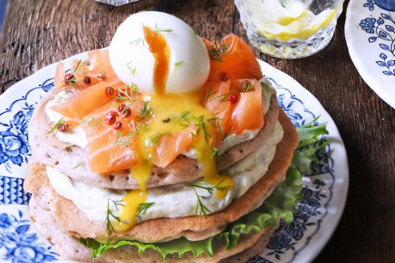 Pancakes au sarrasin et pancakes salés