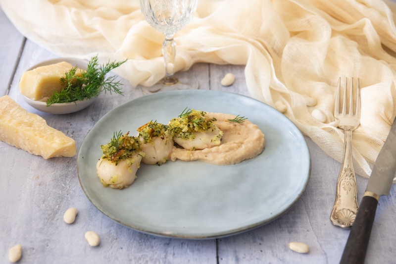 Saint-Jacques gratinées et crème