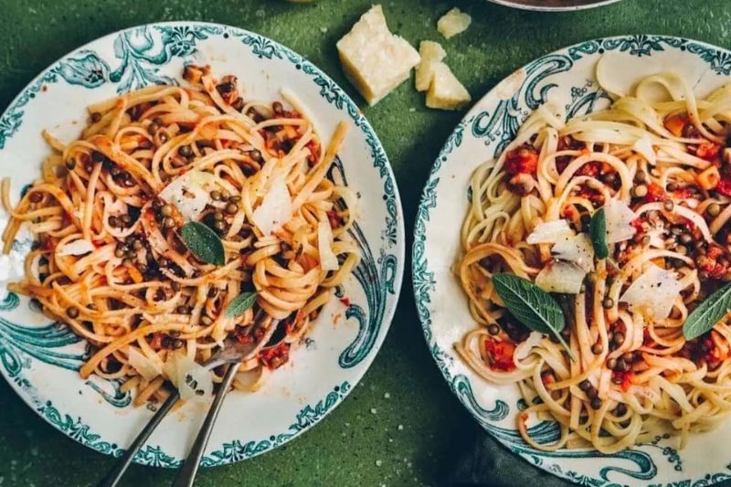 Linguine à la bolognaise veggie